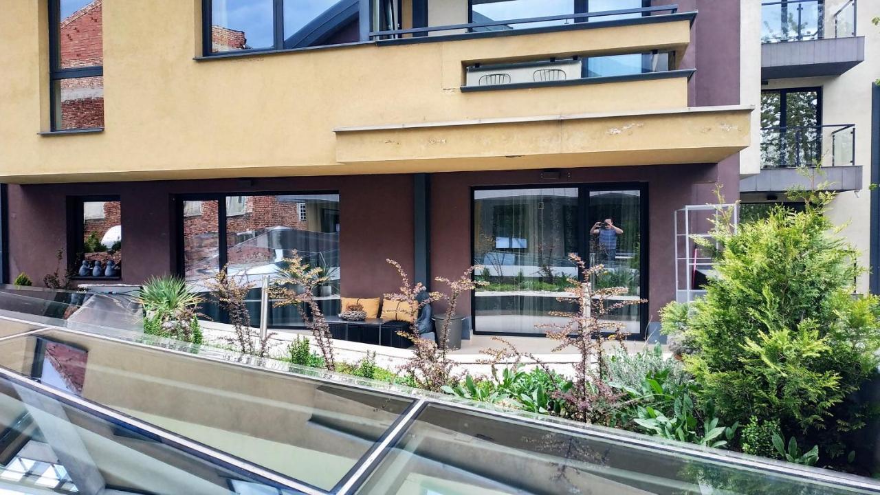 Baratero Club Private Parking Ev Points Sofia